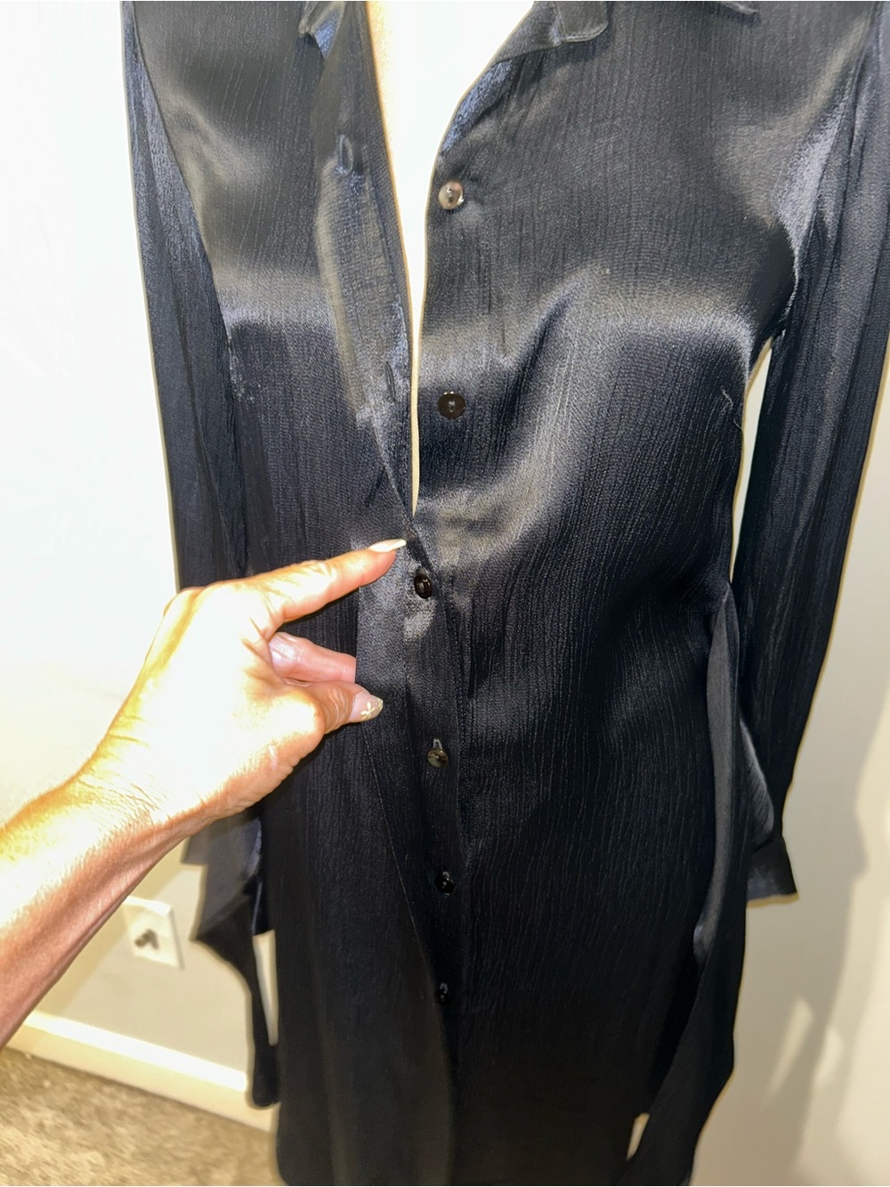 NWT Bobi Black Black Long-Sleeve Satin Shirt Dress with Tie Waist Sz S - Picture 6 of 7